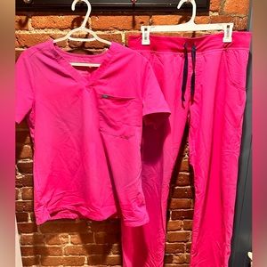 FIGS scrub Top and Trouser set for Women